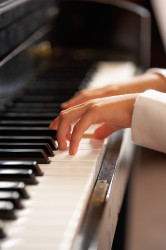Klavier spielen