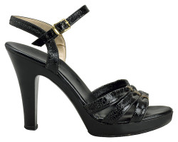 hochhackige Schuhe