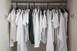 Kleiderschrank